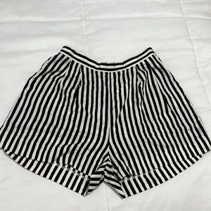 Black & White Stripe Shorts size 6